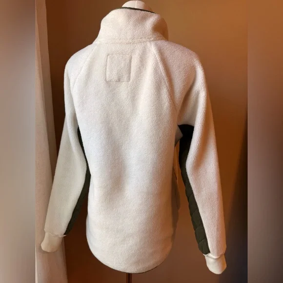 Abercrombie & Fitch quilted asymmetrical pullover - Picture 2 of 4